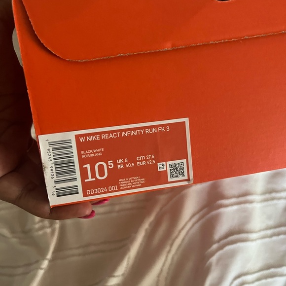 Nike Renew Reacts Women’s Size 10.5 - Picture 3 of 3